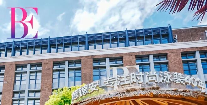 和钟楚曦如何演绎“中女时代”！冰球突破本周时髦大事｜看赵丽颖(图35)